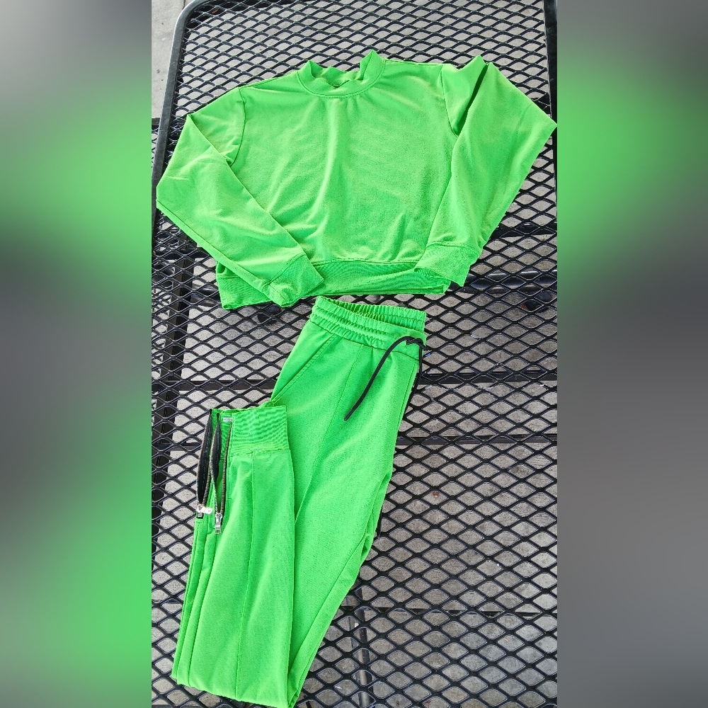 HalfHeart Lime Green  2 Piece Sweat Suit Women's Size M